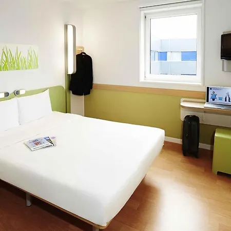 Hotel Ibis Budget Centre 2*