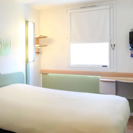 Ibis Budget Centre 2*